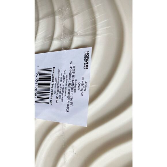 Simple Bathroom/Desk 3 piece Storage Set 4”5”7 in size of each piece - Picture 2 of 5